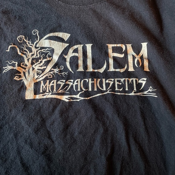 Spooky Salem MA tee w/Dead Tree - Picture 2 of 5